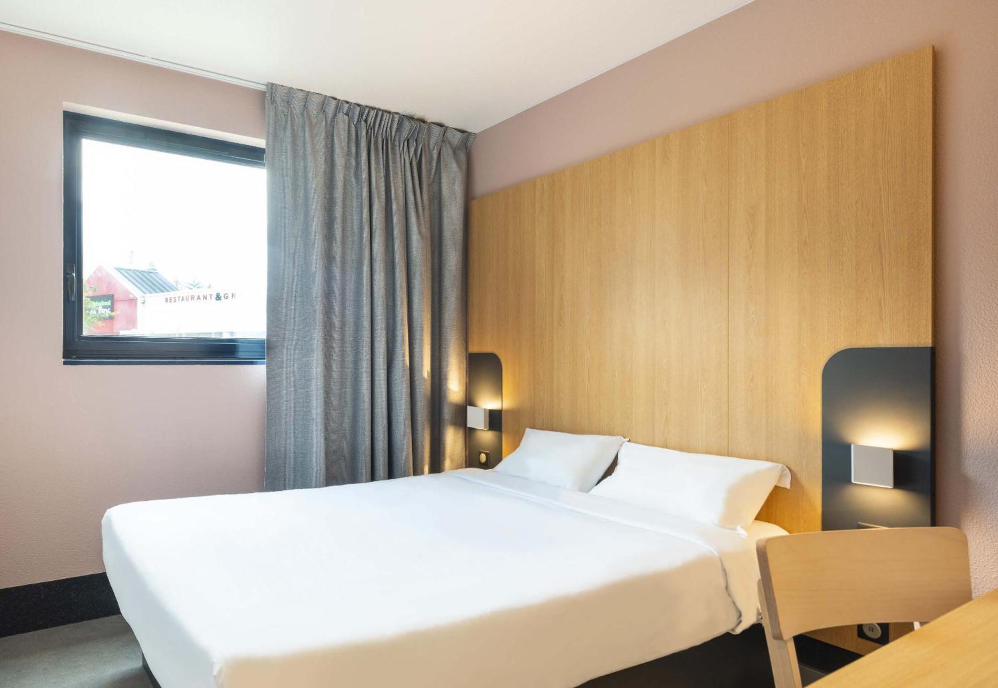 B&B Hotel Cholet Sud Eksteriør billede