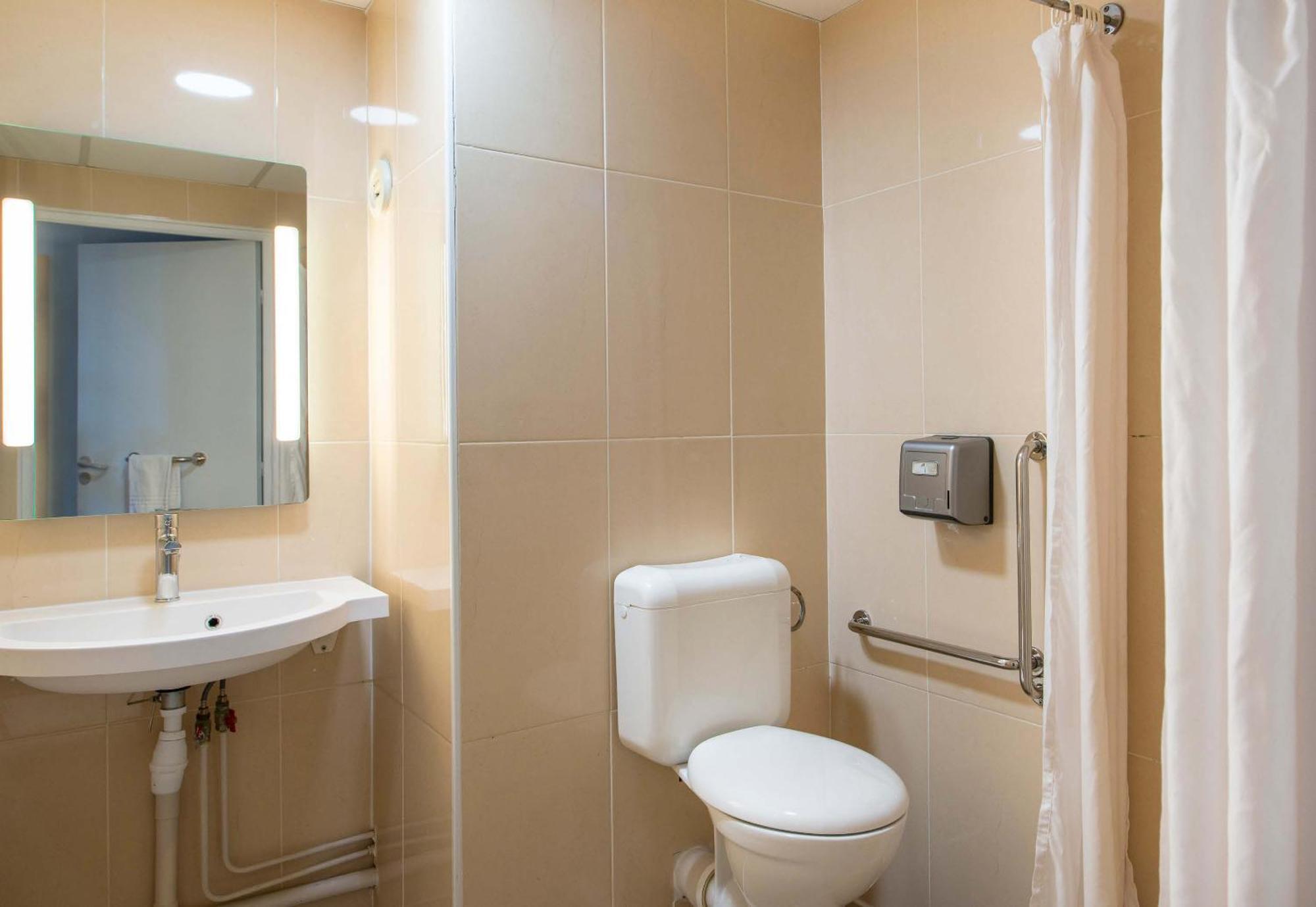 B&B Hotel Cholet Sud Eksteriør billede